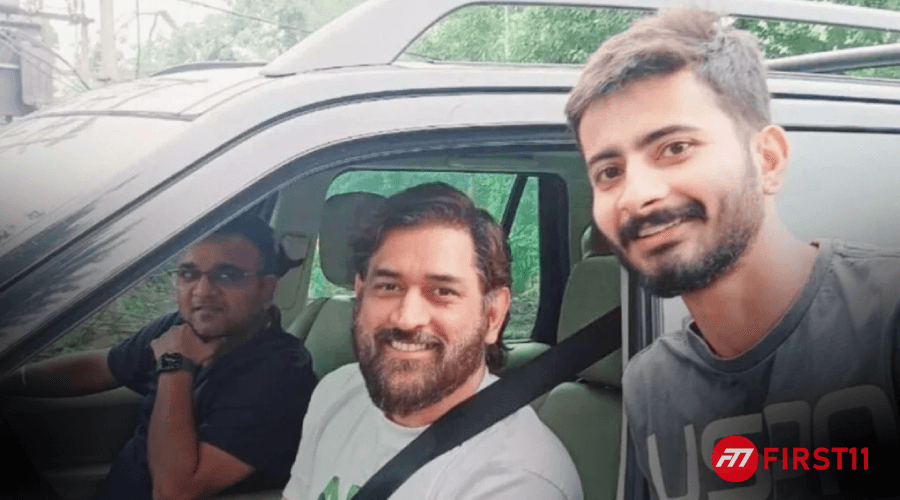 MS-Dhoni's-Surprise-Viral-Video-Shows-Him-Asking-for-Directions